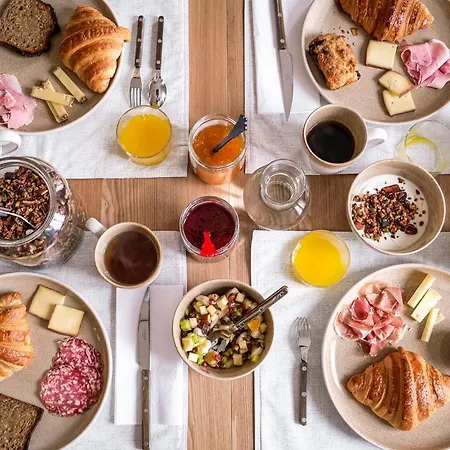 Les Séraphines Couette-café 4*